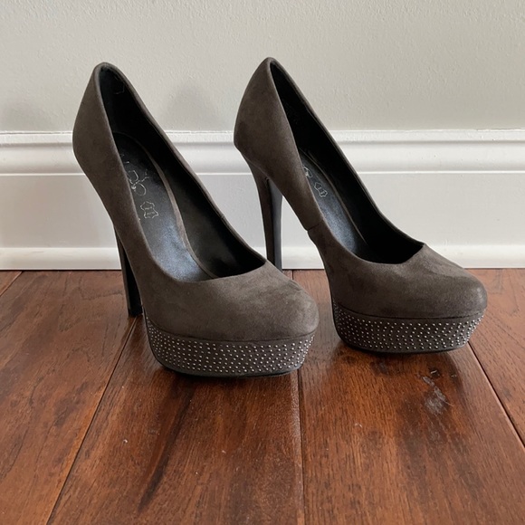 Aldo Suede Gray Platform Heels with Silver Beading - Picture 1 of 5